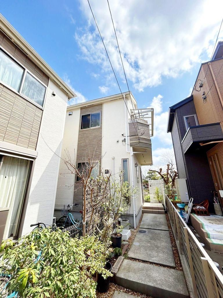 2LDK+S Detached House in Fuchu, Tokyo for 39.9 Million Yen - Thumbnail 2