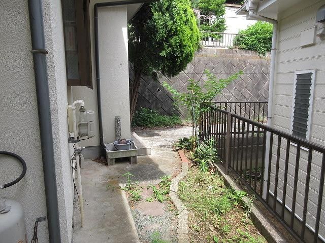 2DK Single-Story House for Sale in Hadano, Kanagawa - Thumbnail 3