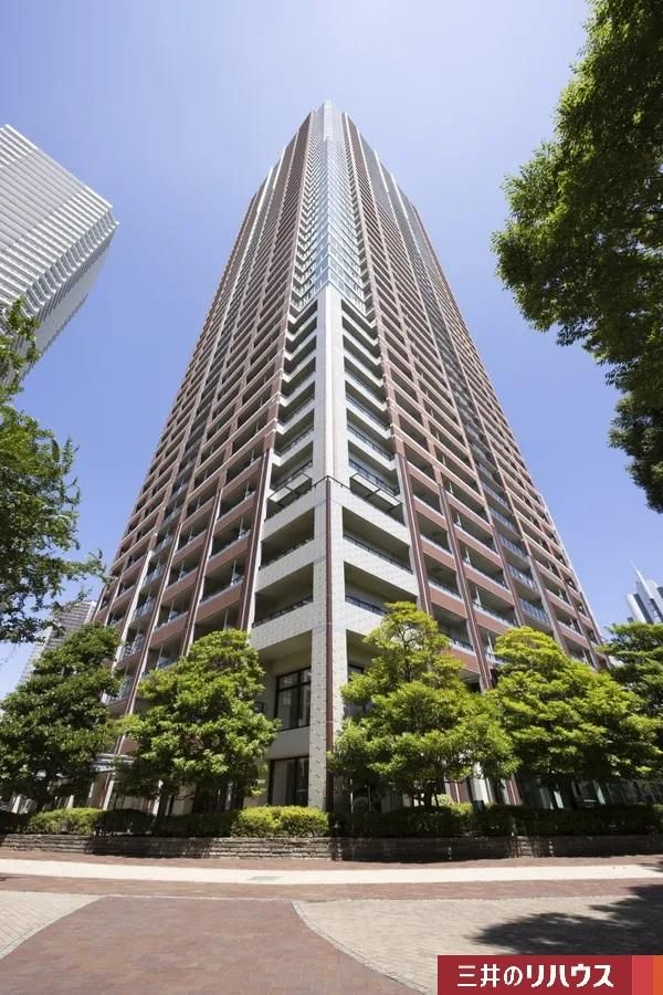 2LDK Apartment for Sale in Nakamaruko, Kawasaki City - Thumbnail 2