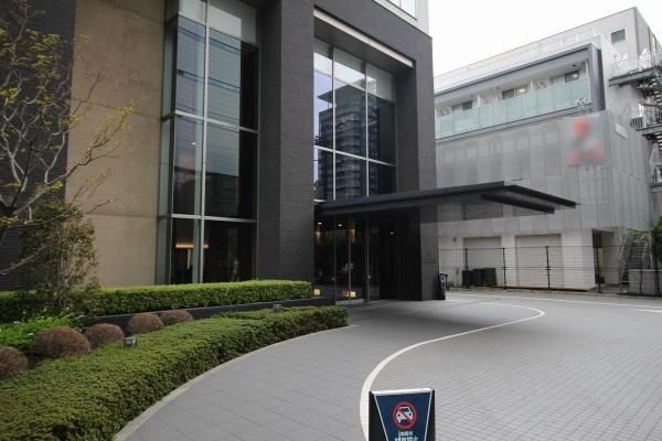 2LDK Apartment for Sale in Musashi-Kosugi, Kawasaki - Thumbnail 2