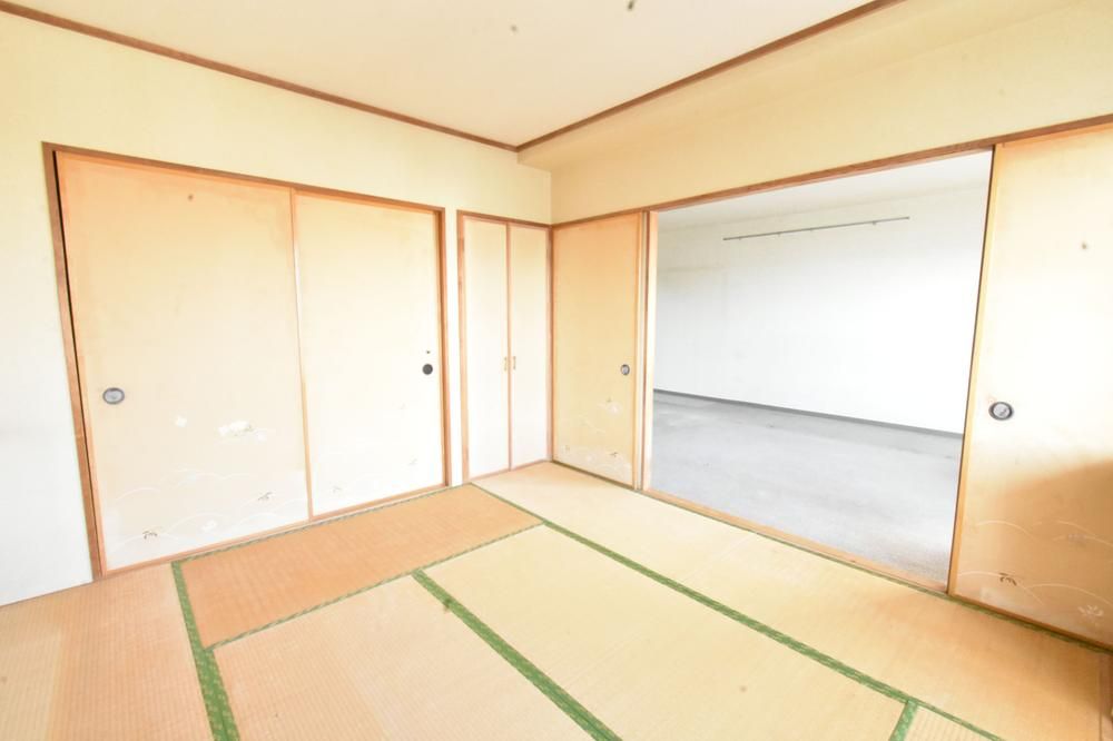 2LDK Apartment for Sale in Minami-ku, Sapporo, Hokkaido - Thumbnail 3