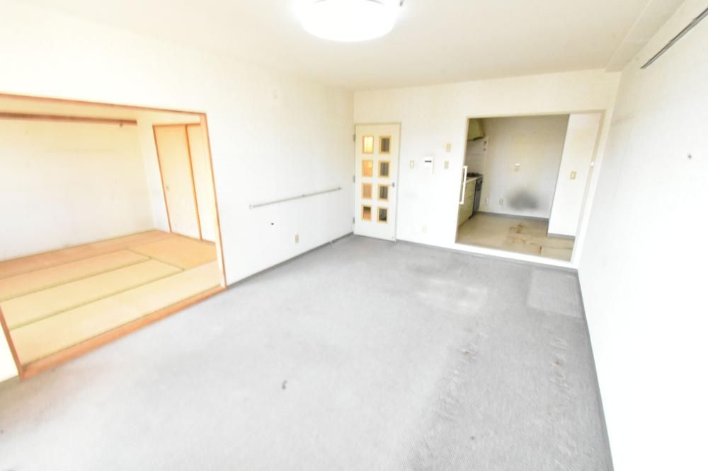 2LDK Apartment for Sale in Minami-ku, Sapporo, Hokkaido - Thumbnail 4