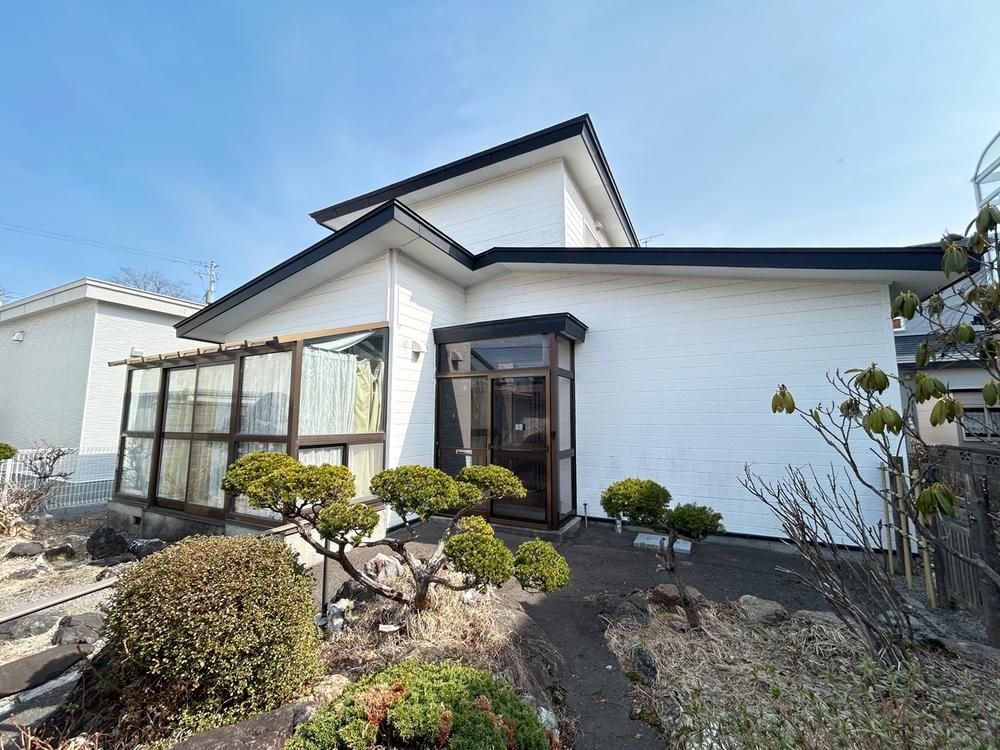 4LDK House for Sale in Hakodate with 330m2 Land - Thumbnail 2