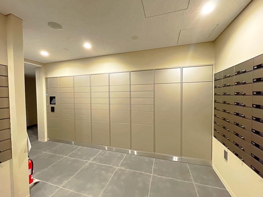 New 2LDK Apartment for Sale in Takadanobaba, Shinjuku, Tokyo - Thumbnail 2