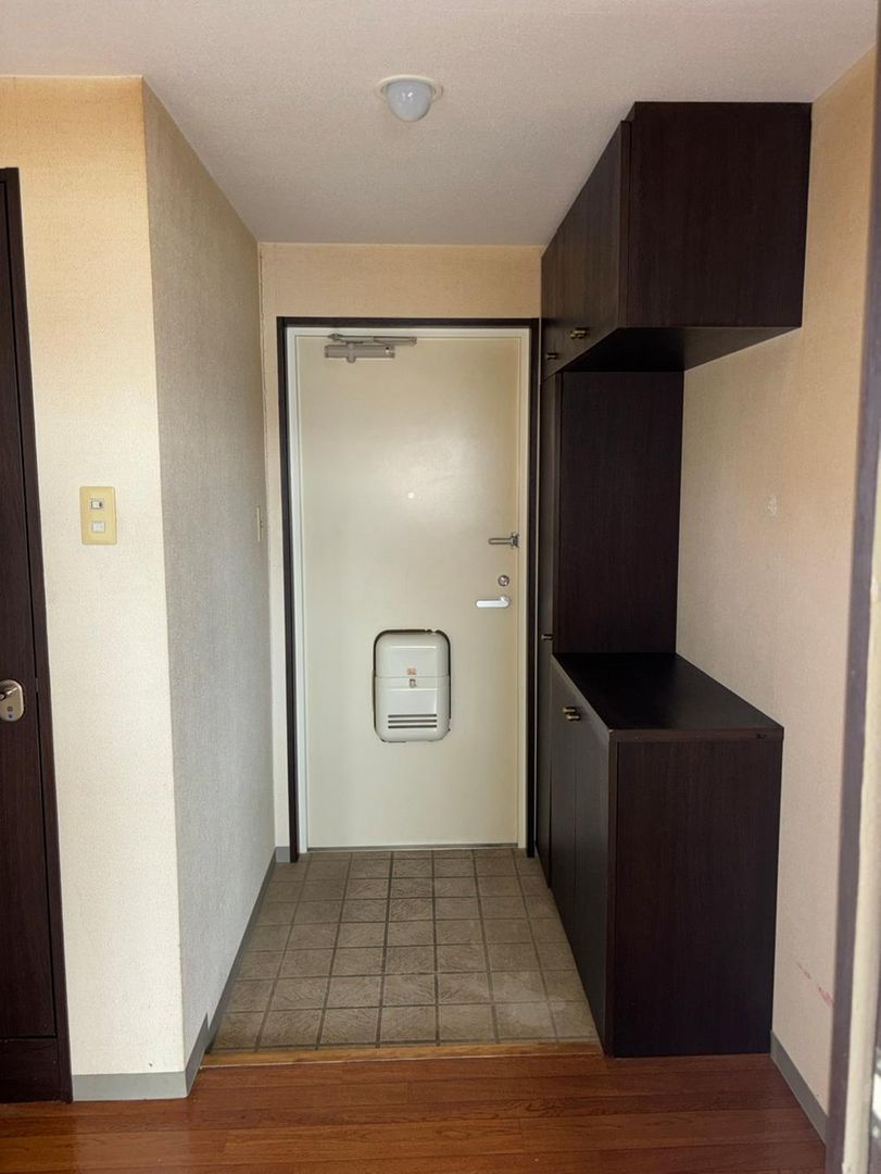 Spacious 5LDK Condo in Kitami, Hokkaido - 100 m², 7th Floor - Thumbnail 3