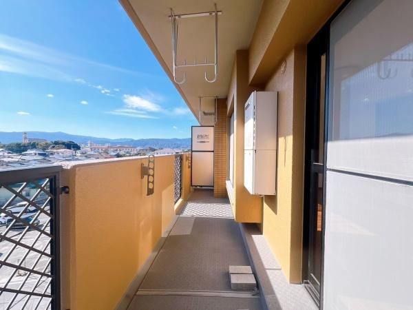 Renovated 3LDK Apartment in Kasuga, Fukuoka - Thumbnail 2