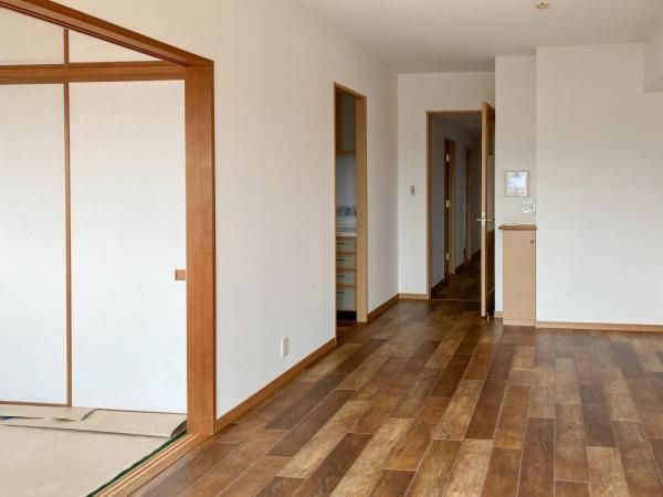4LDK Apartment for Sale in Aoi Ward, Shizuoka City - Thumbnail 3
