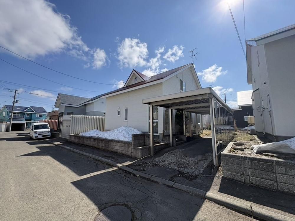 Fully Renovated 3LDK House in Ebetsu, Hokkaido for Sale - Thumbnail 2