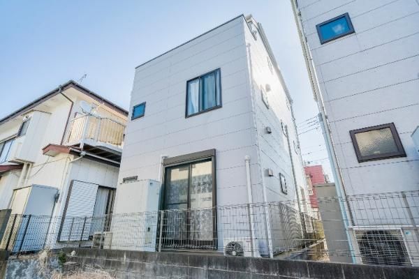 4LDK Detached House in Hodogaya-ku, Yokohama for Sale - Thumbnail 3