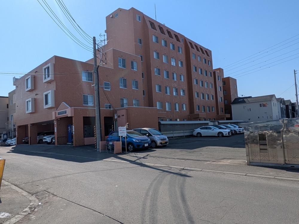 4LDK Apartment for Sale in Shiroishi-ku, Sapporo, Hokkaido - Thumbnail 2