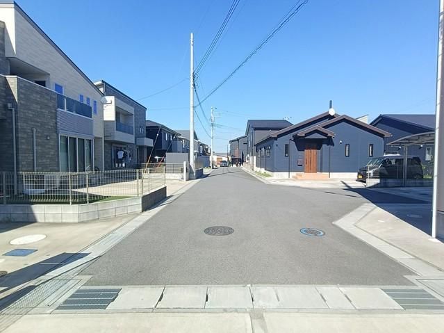 4LDK+S Detached House for Sale in Chiba City, Wakaba-ku - Thumbnail 2