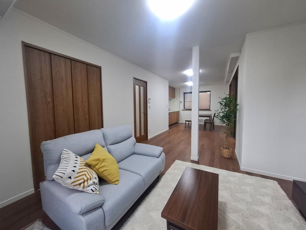 Renovated 3LDK Detached House in Tama City, Tokyo - Thumbnail 3