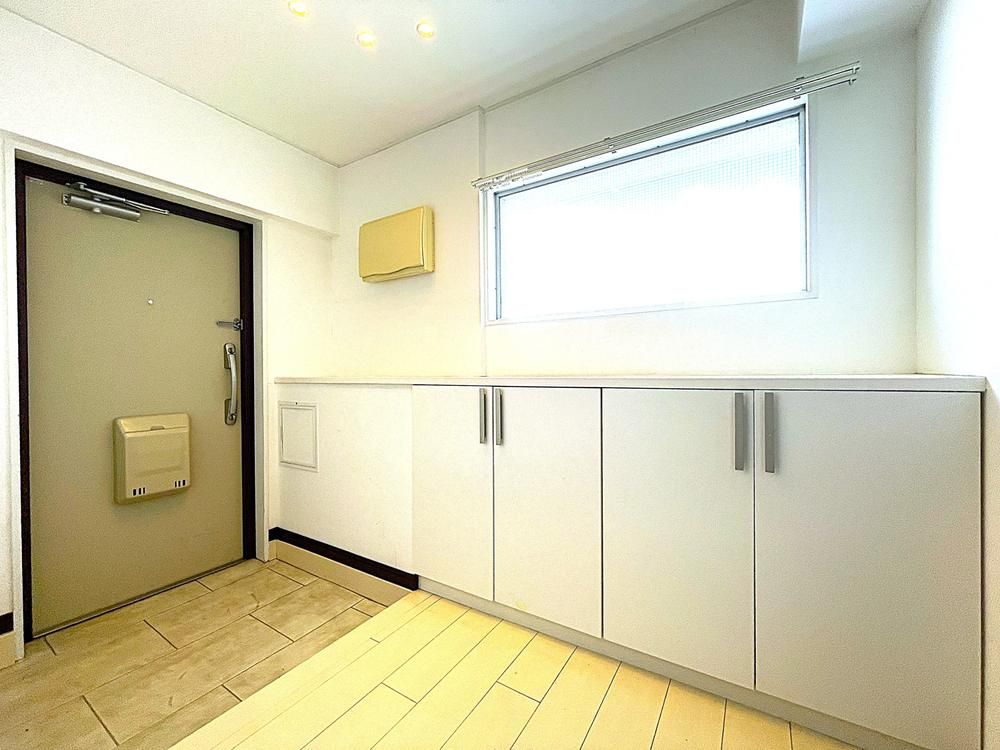 2LDK Condominium for Sale in Meguro-ku, Tokyo - Thumbnail 3