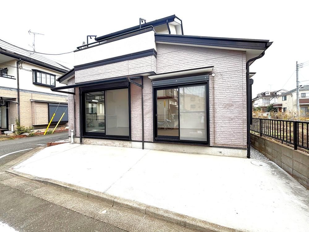 Renovated 2LDK House for Sale in Fuchu, Tokyo - Thumbnail 3