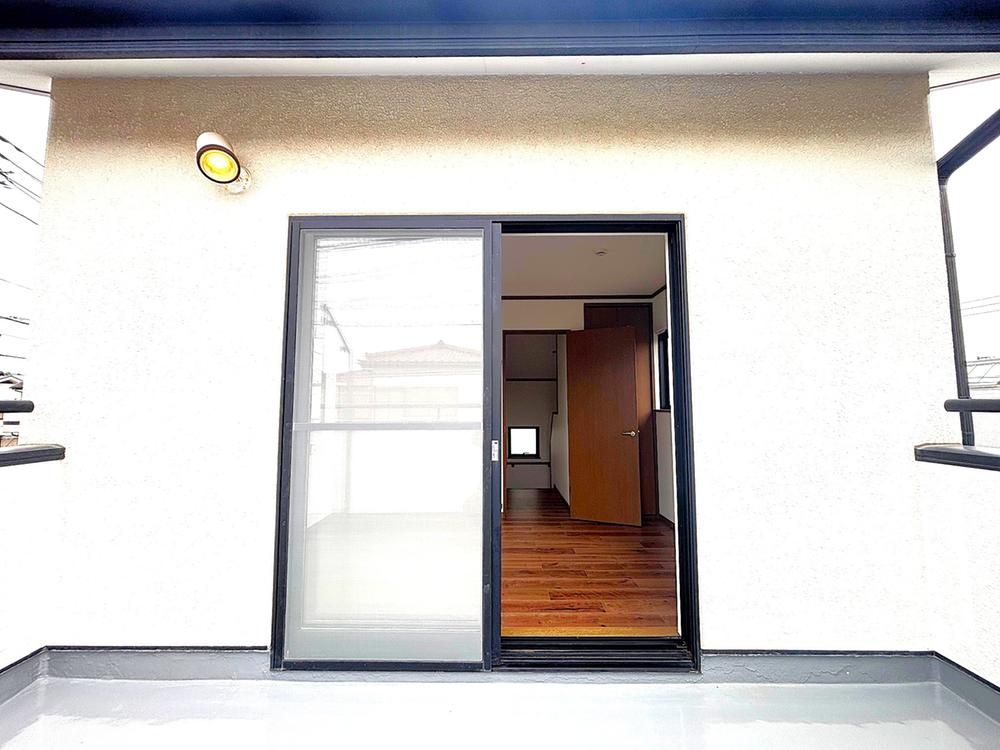 Renovated 2LDK House for Sale in Fuchu, Tokyo - Thumbnail 4