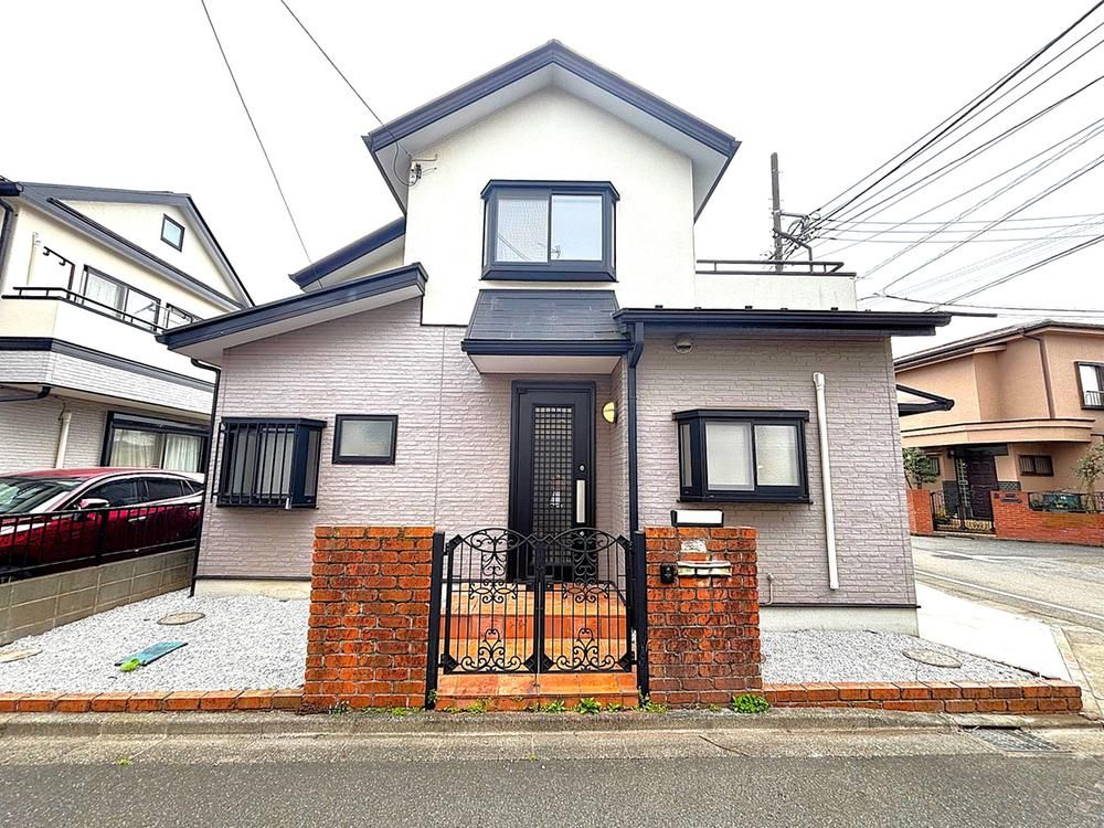 Renovated 2LDK House for Sale in Fuchu, Tokyo - Thumbnail 2