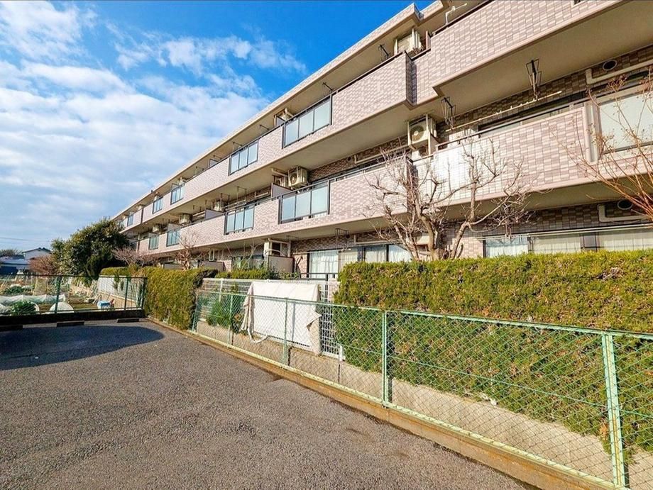 3LDK Apartment for Sale in Funabashi, Chiba - 68.2m2 with Private Garden - Thumbnail 2