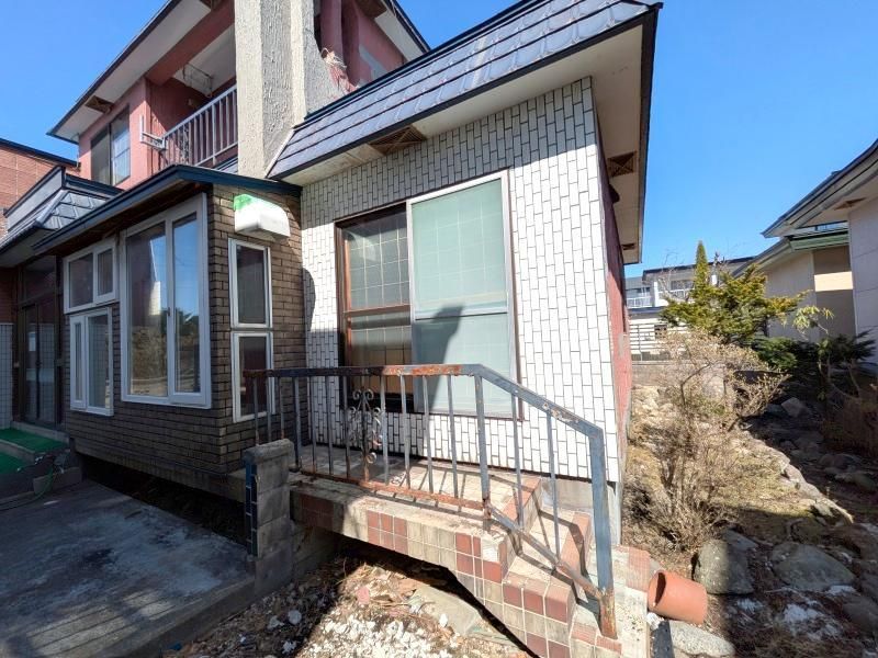 5LDK Detached House for Sale in Tomakomai, Hokkaido - Thumbnail 2