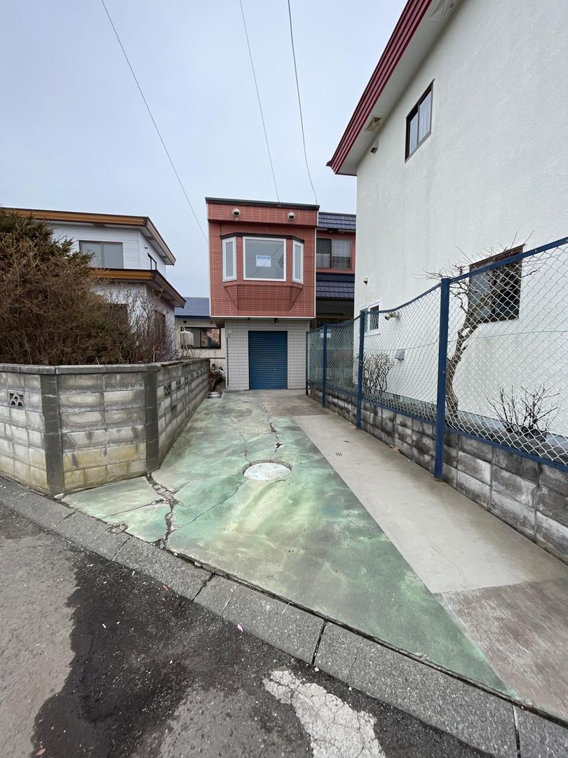 5LDK Detached House for Sale in Tomakomai, Hokkaido - Thumbnail 3