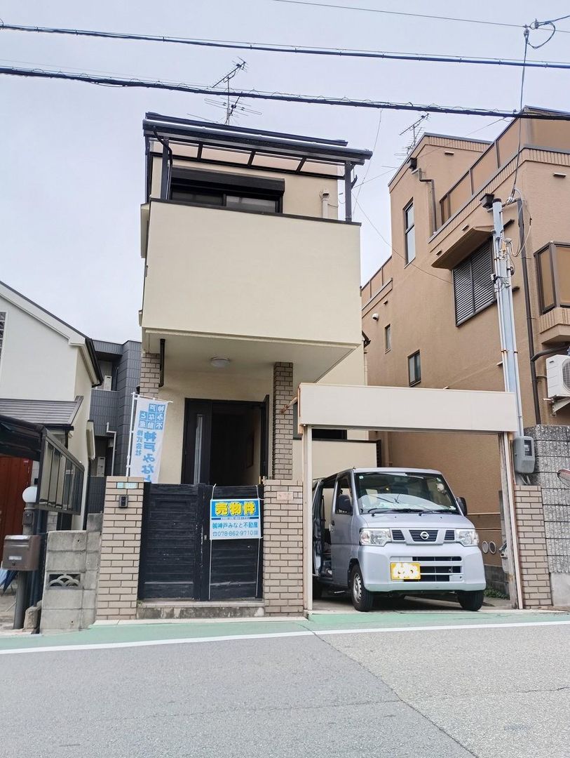Renovated 4LDK House with Natural Wood in Nishinomiya, Hyogo - Thumbnail 2