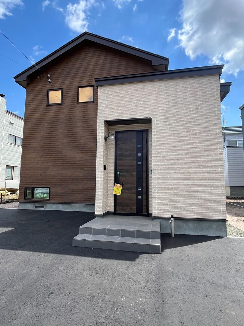 4LDK+S House for Sale in Ebetsu, Hokkaido - 101.48m2 - Image 1