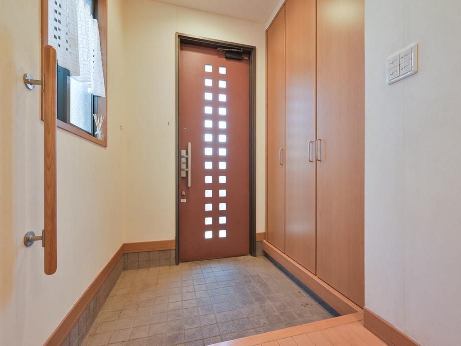 4LDK Family House for Sale in Akiruno, Tokyo - Thumbnail 2