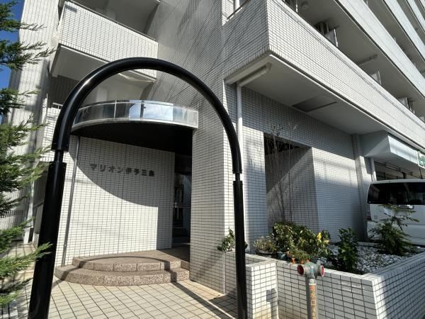 1K Apartment for Sale Near Iyomishima Station in Shikokuchuo - Thumbnail 2