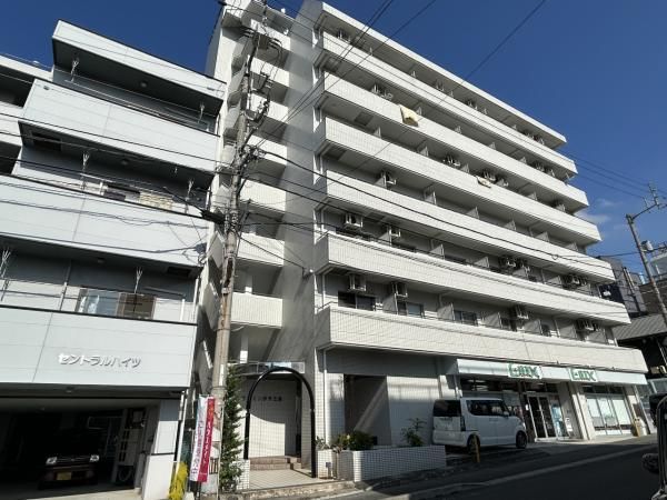 1K Apartment for Sale Near Iyomishima Station in Shikokuchuo - Thumbnail 4