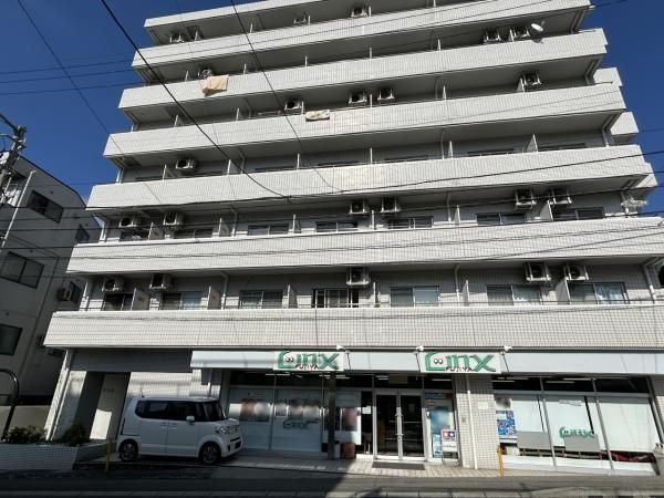 1K Apartment for Sale Near Iyomishima Station in Shikokuchuo - Thumbnail 3