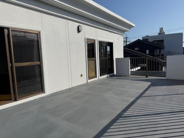 Renovated 3LDK RC House in Miyazaki City - 103.71 sqm - Thumbnail 2