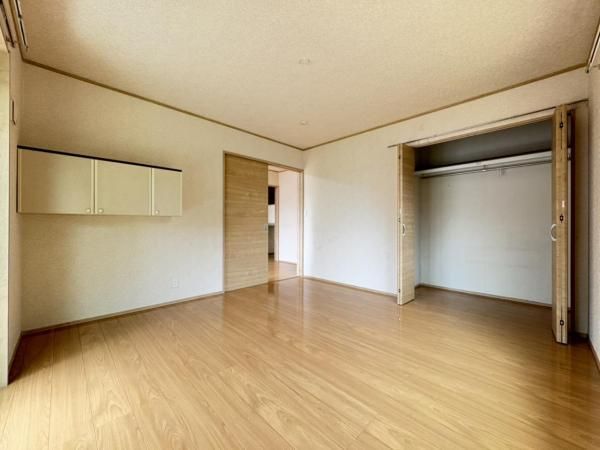 2LDK+S Single-Story House with Large Garden in Yachiyo, Chiba - Thumbnail 4
