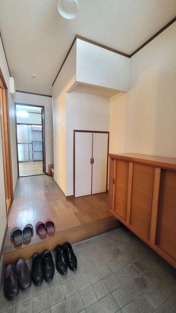 5DK Family House with Garage for Sale in Sumiyoshi, Osaka - Thumbnail 4
