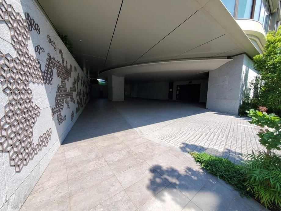 Proud Daikanyama Front 2LDK Apartment for Sale in Shibuya, Tokyo - Thumbnail 2