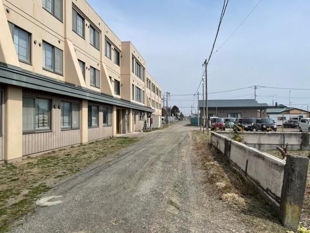 Land for Sale in Shiraoi, Hokkaido with Existing House - Thumbnail 3