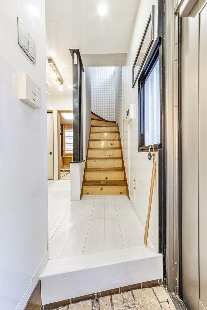 3K House in Shibuya with Corner Lot Location - Thumbnail 4