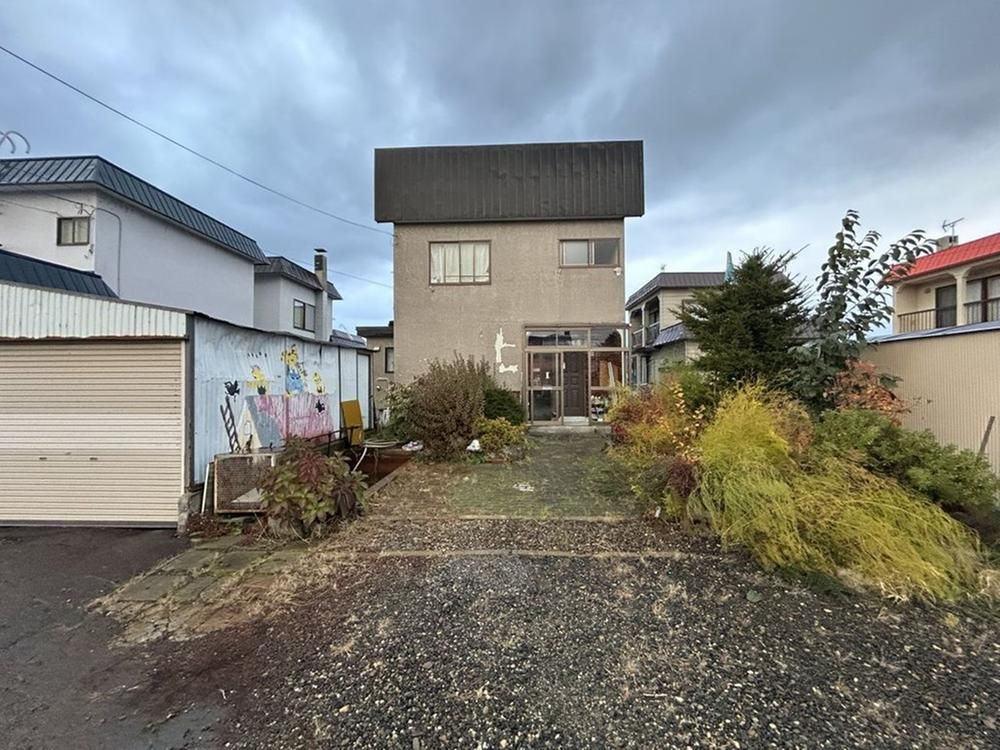 4LDK Detached House for Sale in Takikawa, Hokkaido - Thumbnail 2