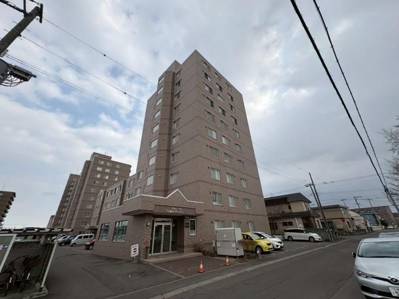 3LDK Apartment for Sale in Sapporo Kita Ward, 75m2 - Thumbnail 2