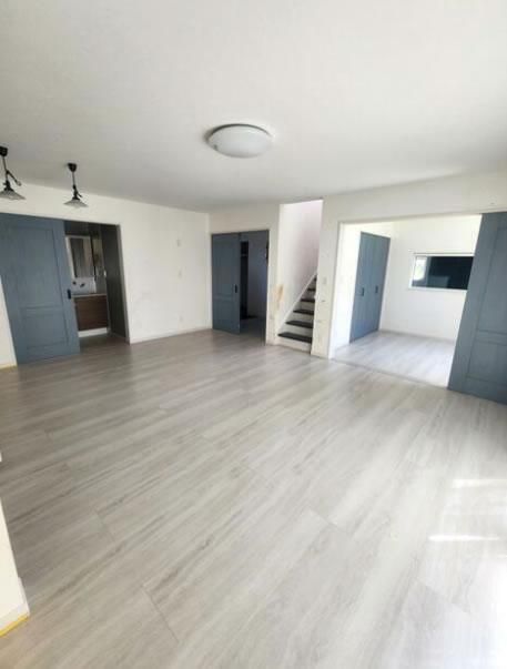 4LDK House for Sale in Higashi Ward, Sapporo - 214 sqm Land - Thumbnail 3