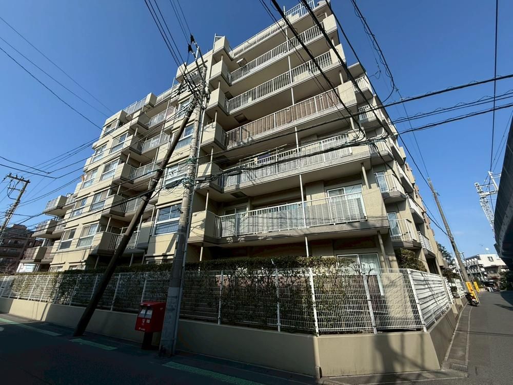 3LDK Renovated Apartment in Funabashi, Chiba - Thumbnail 2