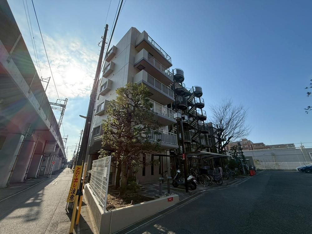 3LDK Renovated Apartment in Funabashi, Chiba - Thumbnail 4