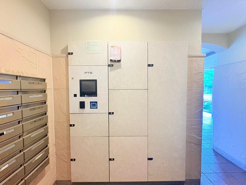 2LDK Apartment for Sale in Nishi Ward, Yokohama - Thumbnail 2