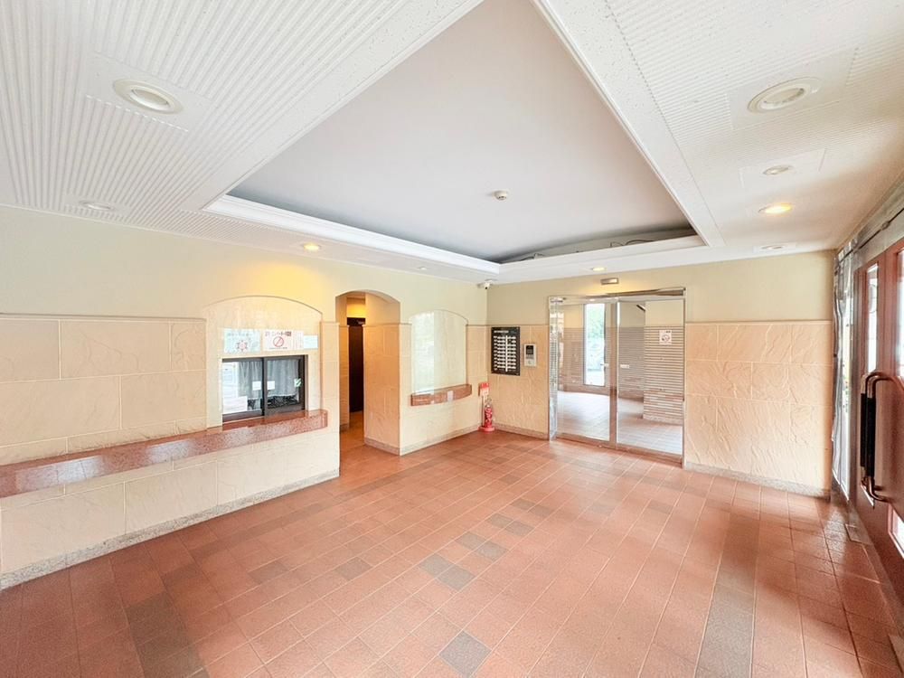 2LDK Apartment for Sale in Nishi Ward, Yokohama - Thumbnail 3