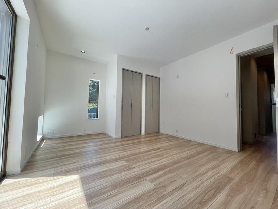 3LDK House in Hayama with 272m2 Land - 81.99M Yen - Thumbnail 2