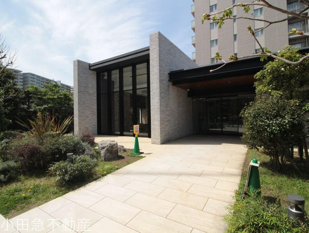 3LDK Apartment for Sale in Ebina, Kanagawa - 83m2 - Thumbnail 2