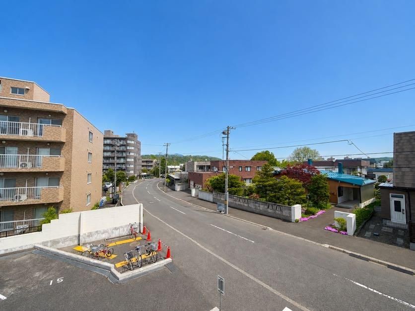 René Makomanai 3LDK Apartment for Sale in Sapporo, Hokkaido - Thumbnail 2