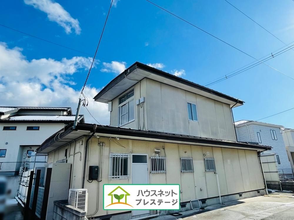 4DK Used House in Koriyama City, Fukushima with Solar Power - Thumbnail 2