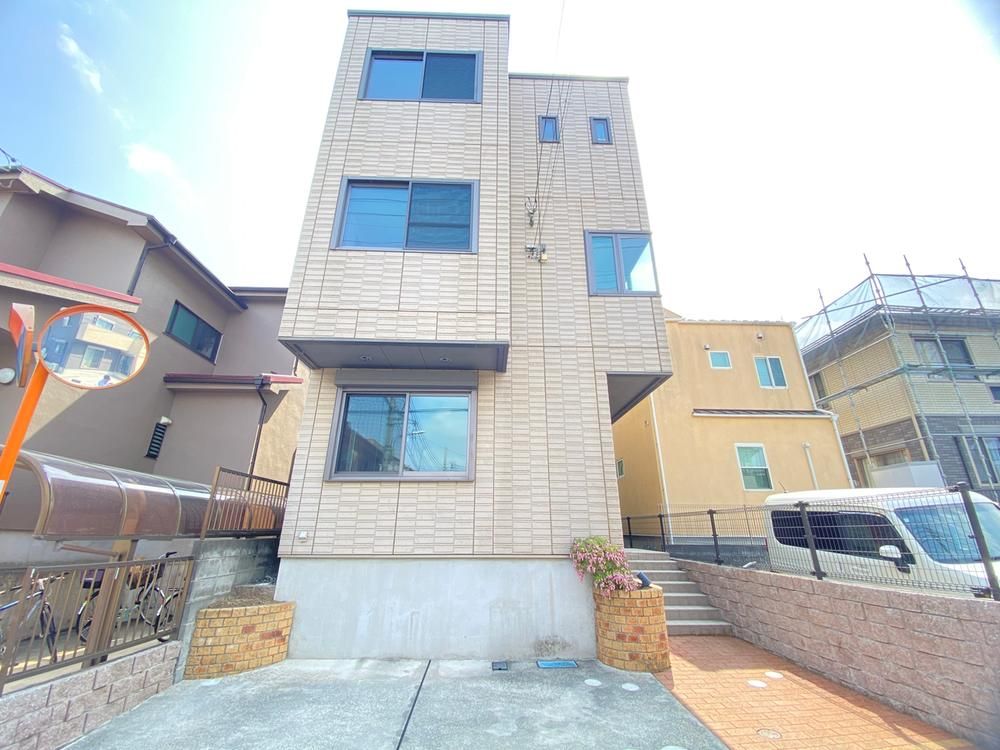 5LDK+S House with Roof Balcony for Sale in Hachioji, Tokyo - Thumbnail 3