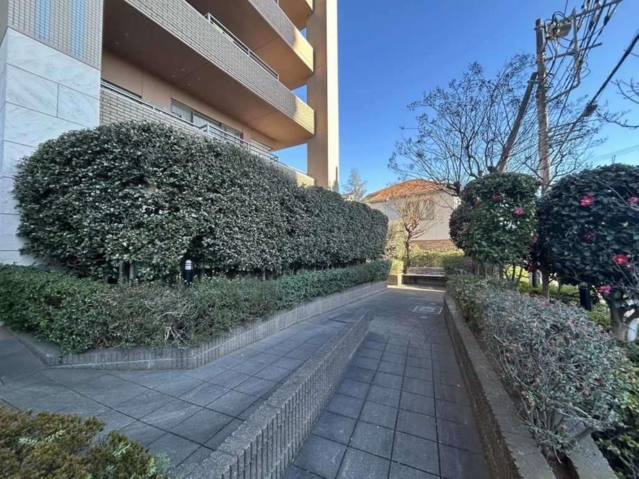 Renovated 3LDK Apartment in Funabashi, Chiba - 70m2 - Thumbnail 3