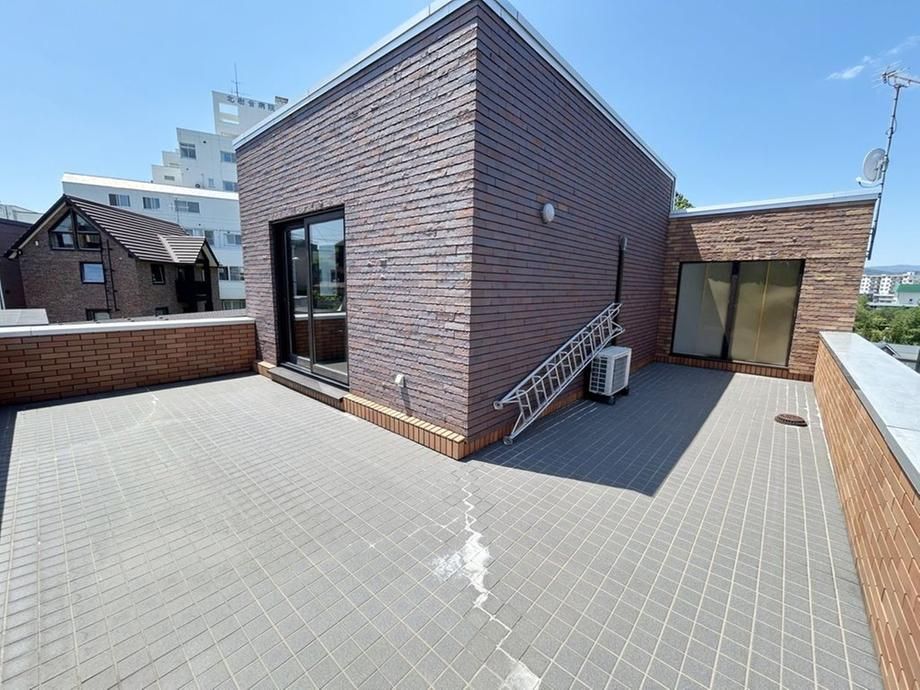 3LDK+S Reinforced Concrete House for Sale in Toyohira, Sapporo - Thumbnail 2