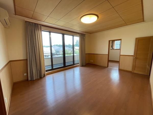 Traditional Japanese 4LDK+3S House in Ryugasaki, Ibaraki - Thumbnail 4
